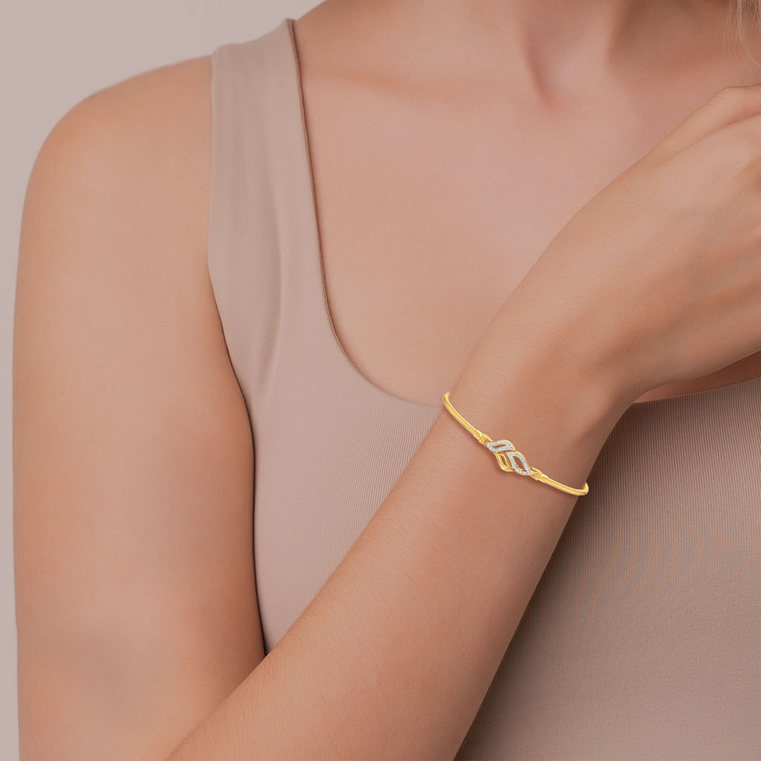 14k Yellow gold chain bracelet Trio Leofe Diamond Bracelet for women